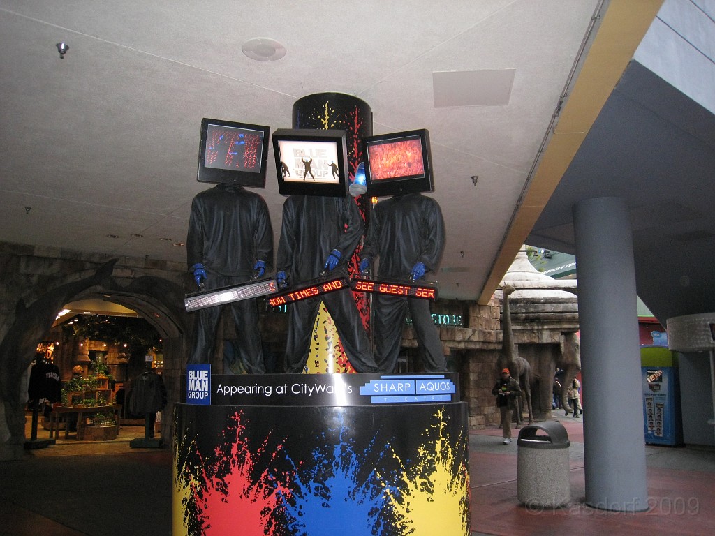 Disney 2010 D1 0690.jpg - January 9-11, 2010 Disney World Florida. Went to run the marathon. Saturday, fly down, check in, go to Expo to pick up packet, then to see Blue Man Group in the evening.